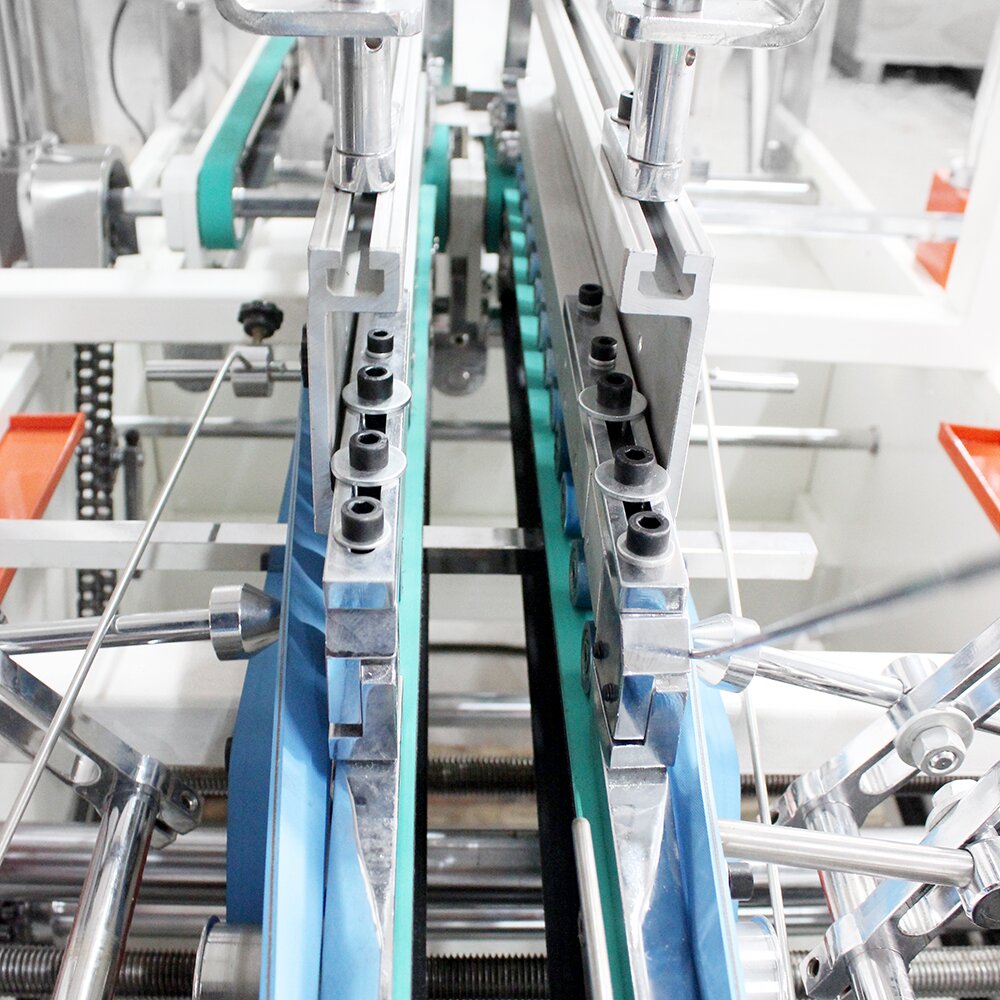 Automatic Carton Folding And Gluing Machine